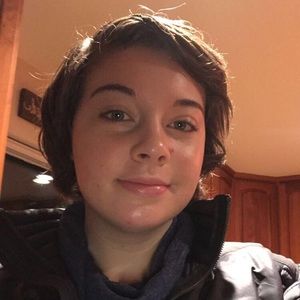 Meet your Posher, Kira